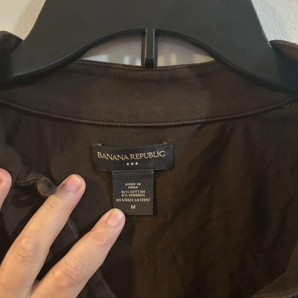 Banana republic size medium brown top with 3/4 sleeves - Picture 3 of 5